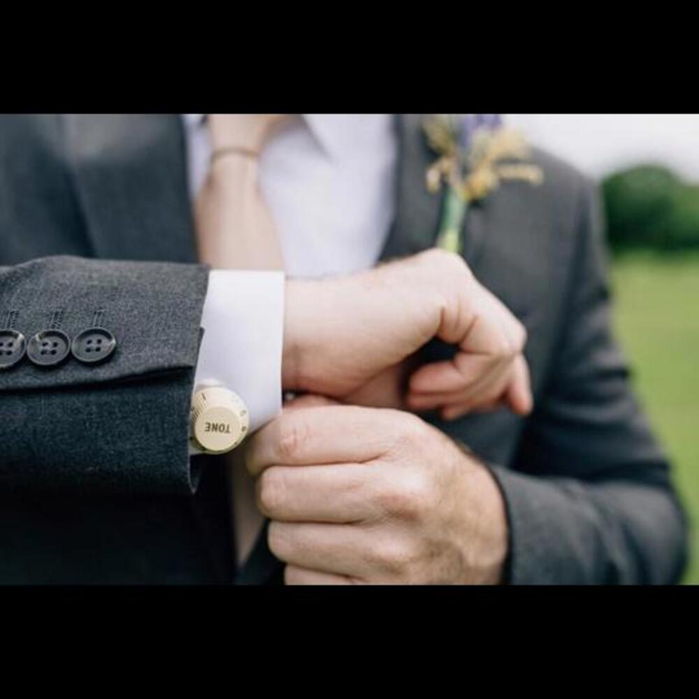 Vintaged White Guitar Knob Cufflinks